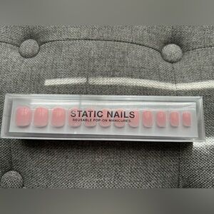 Static Nails Square Press On Set
“Sugar Floss”